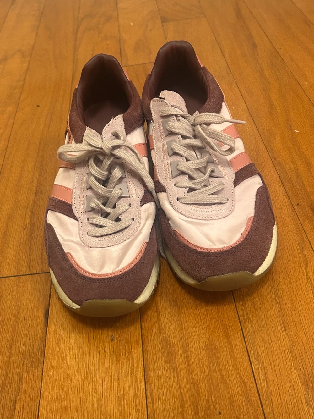 Gola Women's Retro Runner Sneaker in Plum & Dusty Pink - Picture 3 of 12